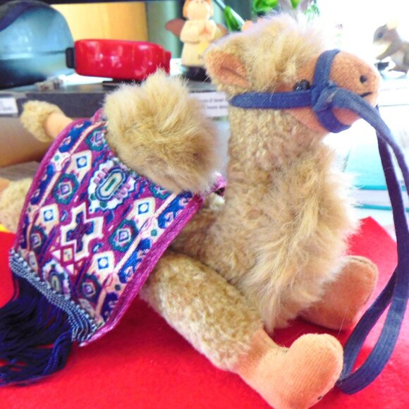 1993 TY Attic Treasures Collection Beanie Baby LAWRENCE the Camel Retired Plush - Picture 4 of 7